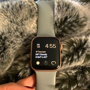 Apple se watch. Rose gold. Great condition.